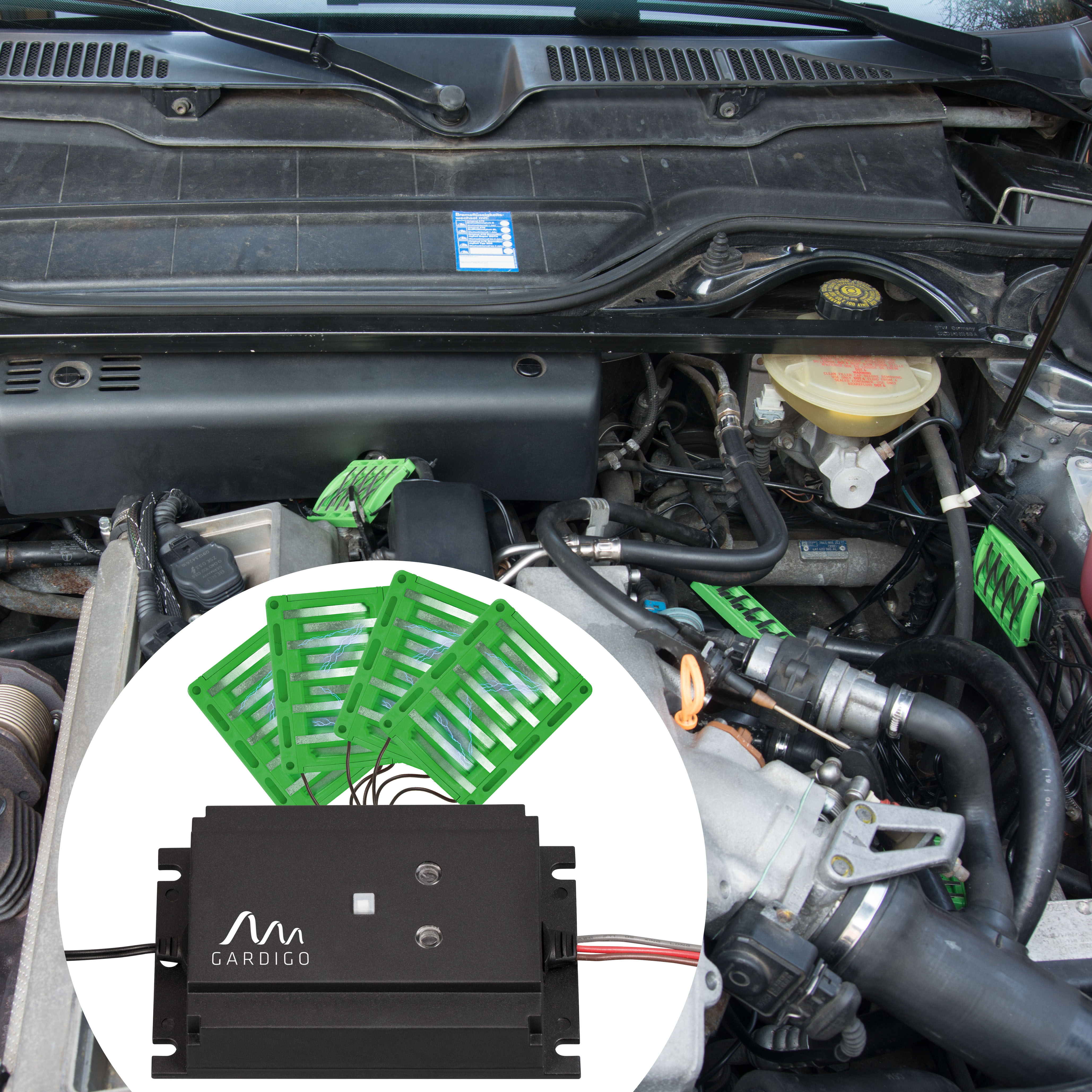 The 4 high-voltage contact modules are spread across the engine compartment to secure a bigger area.