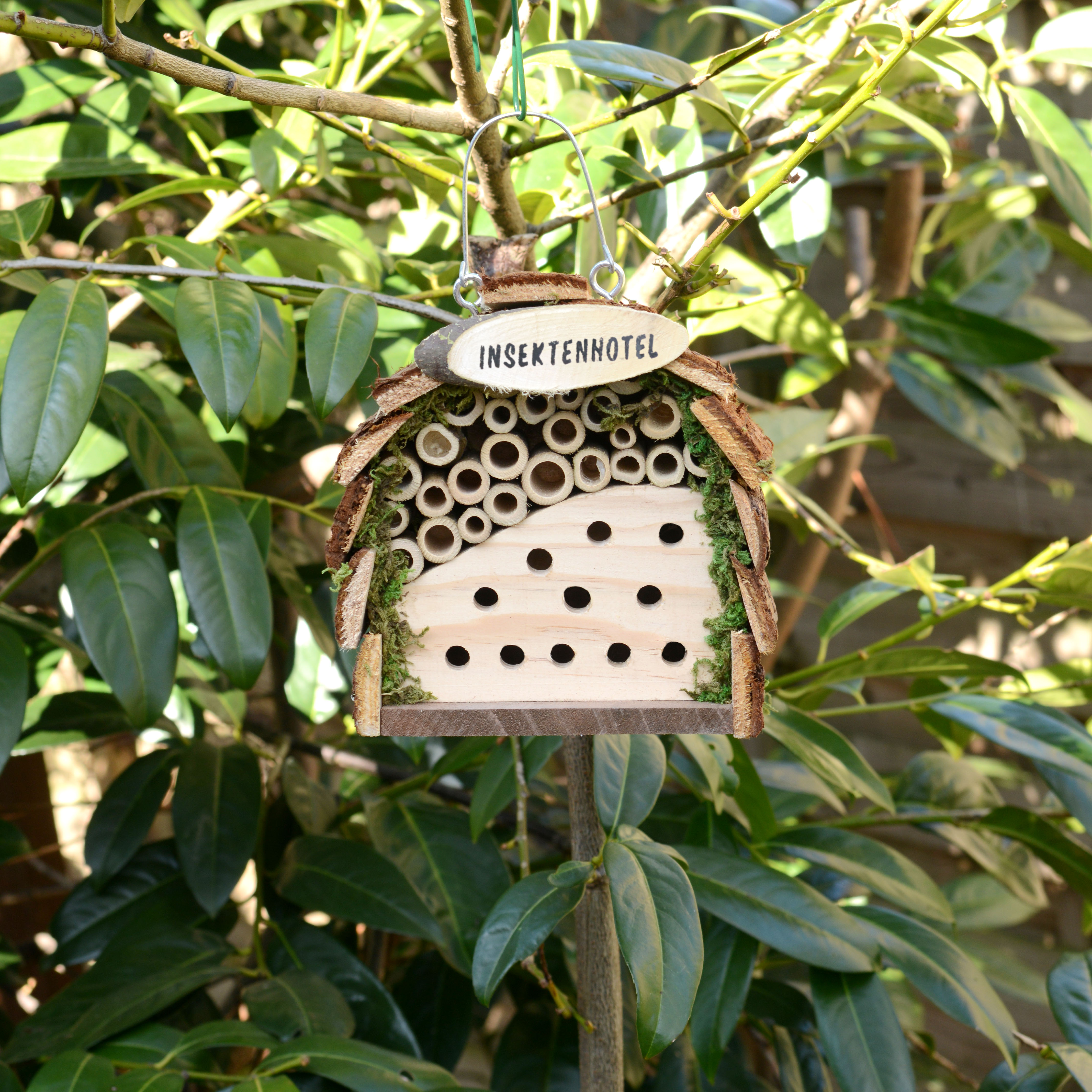 Insect Hotel | nesting aid for bees & ladybirds